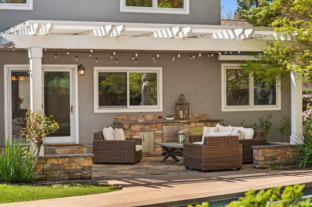 3932 Montrose St, Napa, CA 94558