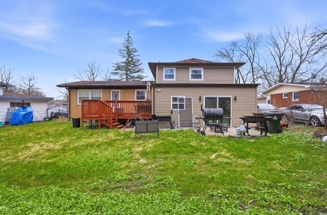 214 N Pleasant Drive, Glenwood, IL 60425