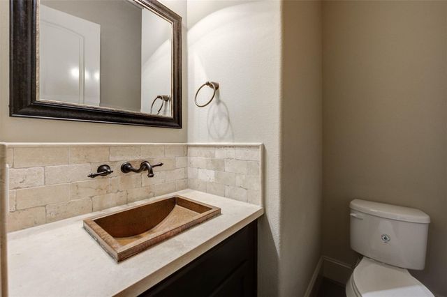 1809 W 24th Street, Houston, TX 77008