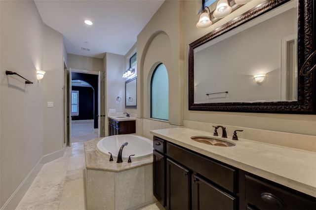 1809 W 24th Street, Houston, TX 77008