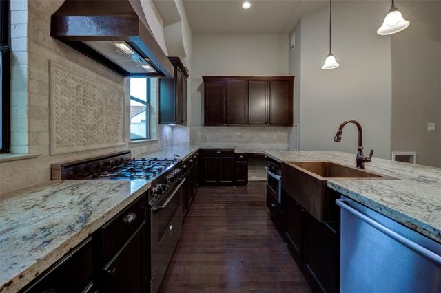 1809 W 24th Street, Houston, TX 77008