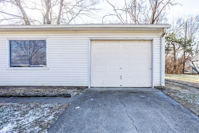 4040 Aspen Way, Indianapolis, IN 46226