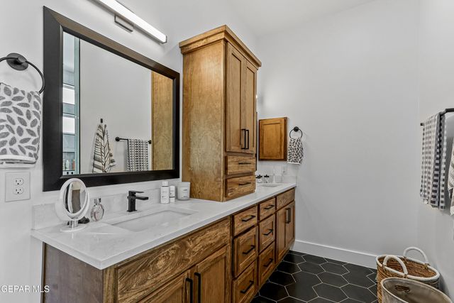 1760 Showdown Court, El Paso, TX 79911