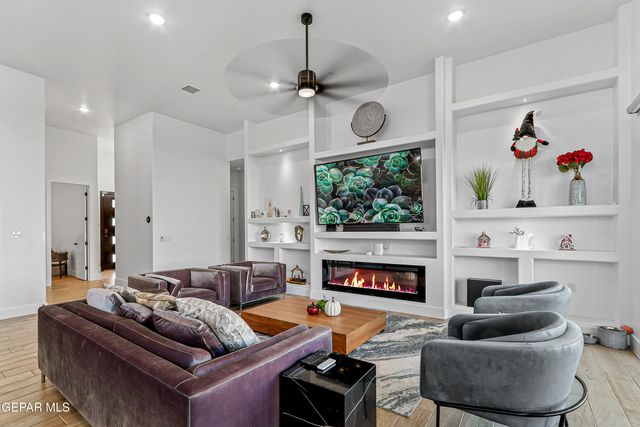 1760 Showdown Court, El Paso, TX 79911