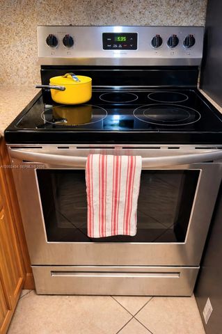 581 NW 185th St 0, Miami Gardens, FL 33169