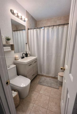 581 NW 185th St 0, Miami Gardens, FL 33169