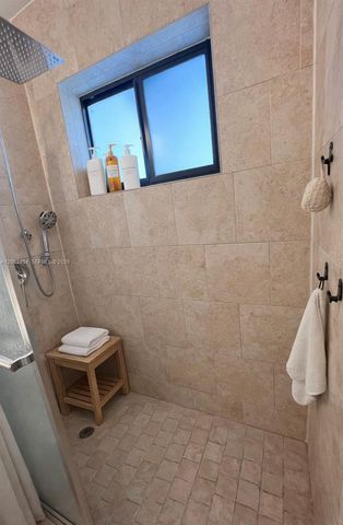 581 NW 185th St 0, Miami Gardens, FL 33169