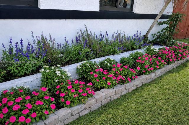 581 NW 185th St 0, Miami Gardens, FL 33169