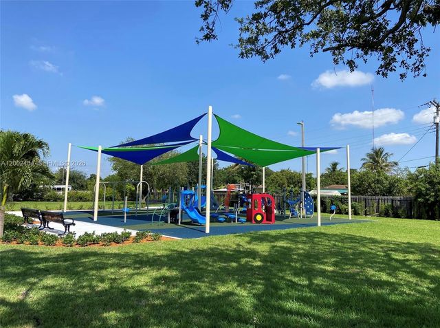 581 NW 185th St 0, Miami Gardens, FL 33169