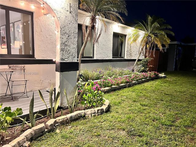 581 NW 185th St 0, Miami Gardens, FL 33169