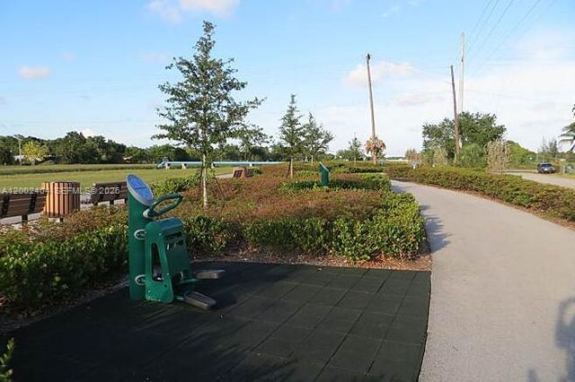 581 NW 185th St 0, Miami Gardens, FL 33169