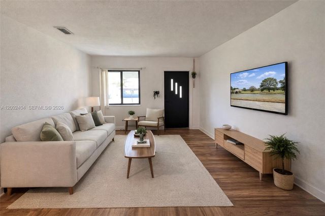 581 NW 185th St 0, Miami Gardens, FL 33169