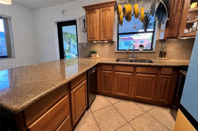 581 NW 185th St 0, Miami Gardens, FL 33169