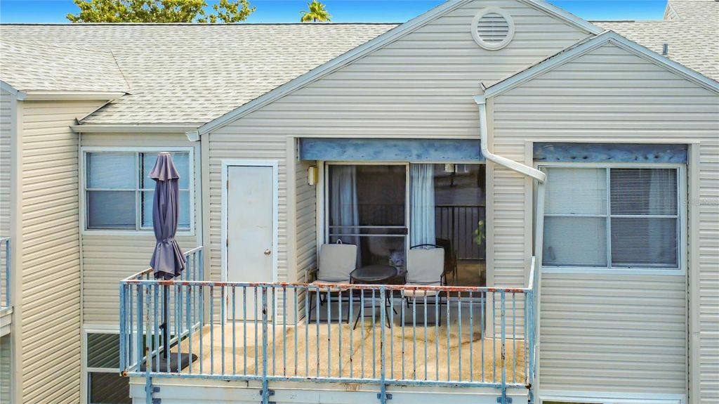 Image 25 of property listing at 2504 WOODGATE BOULEVARD 203, Orlando, FL 32822