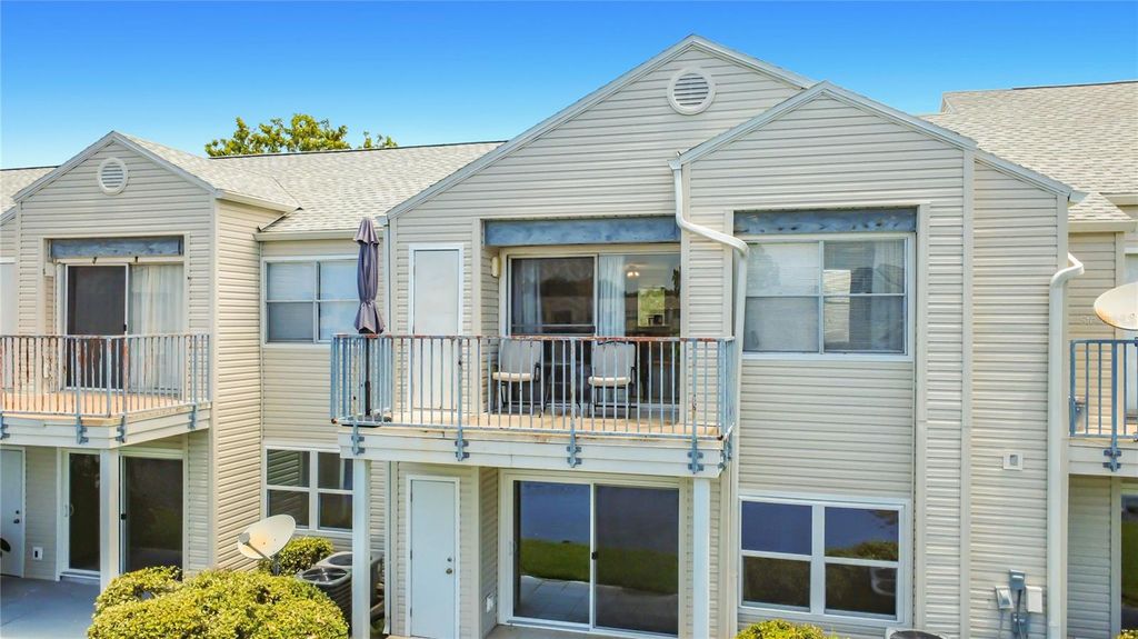 Image 26 of property listing at 2504 WOODGATE BOULEVARD 203, Orlando, FL 32822