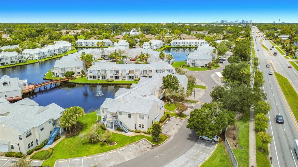 Image 31 of property listing at 2504 WOODGATE BOULEVARD 203, Orlando, FL 32822