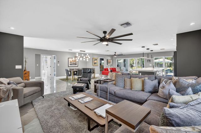 1721 NE 37th Street, Oakland Park, FL 33334