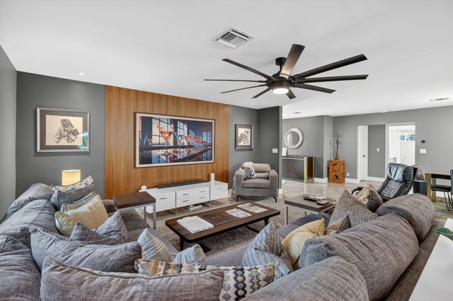 1721 NE 37th Street, Oakland Park, FL 33334