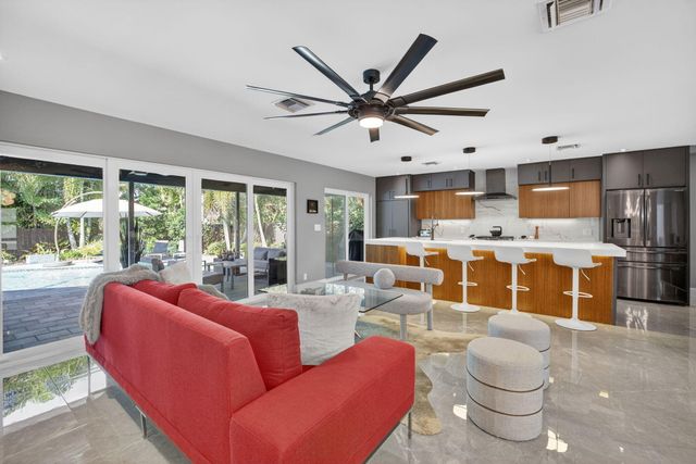 1721 NE 37th Street, Oakland Park, FL 33334