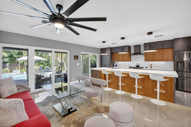 1721 NE 37th Street, Oakland Park, FL 33334