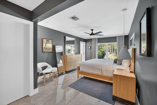 1721 NE 37th Street, Oakland Park, FL 33334