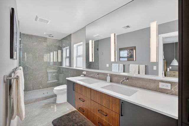 1721 NE 37th Street, Oakland Park, FL 33334