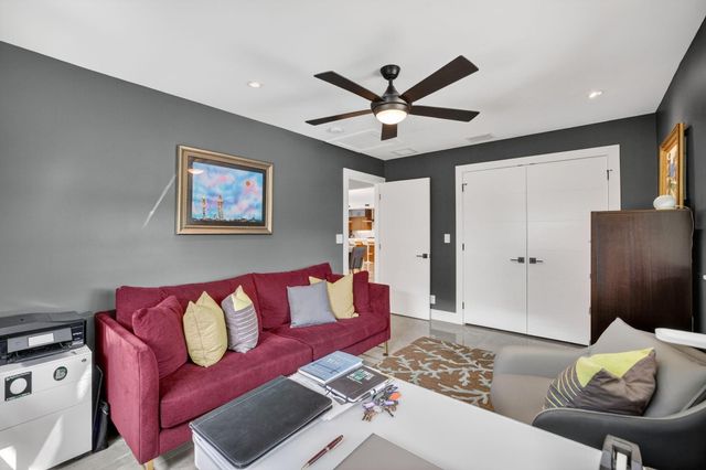 1721 NE 37th Street, Oakland Park, FL 33334