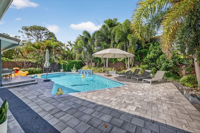 1721 NE 37th Street, Oakland Park, FL 33334