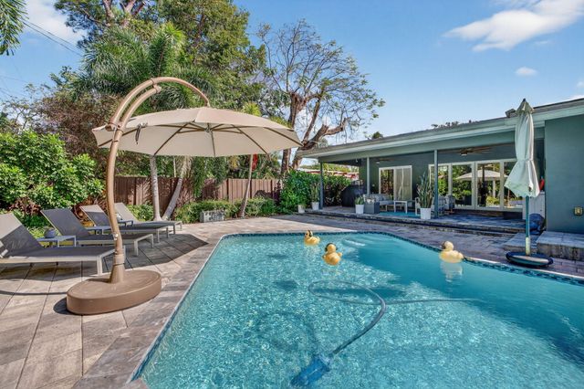 1721 NE 37th Street, Oakland Park, FL 33334