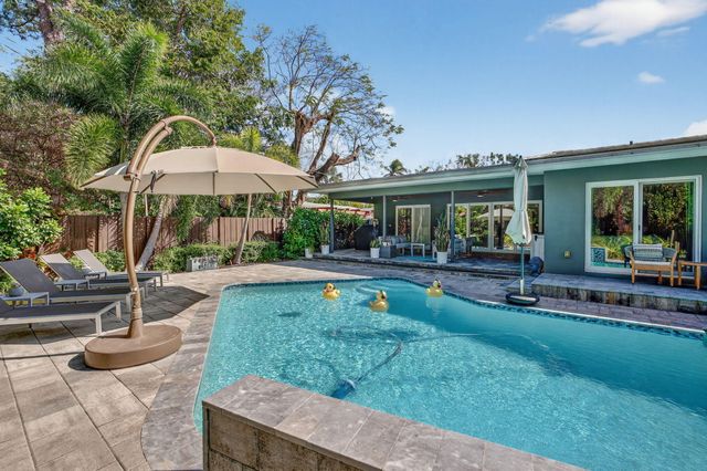 1721 NE 37th Street, Oakland Park, FL 33334