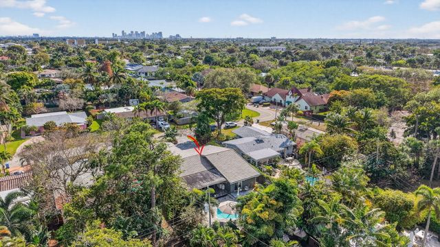 1721 NE 37th Street, Oakland Park, FL 33334