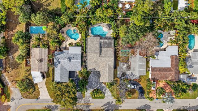 1721 NE 37th Street, Oakland Park, FL 33334