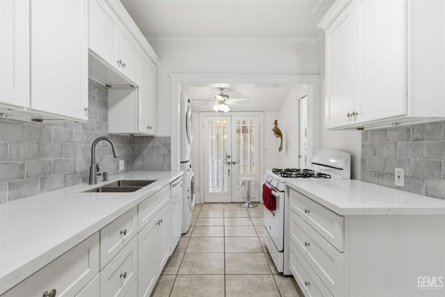 1929 A Street, Bakersfield, CA 93301