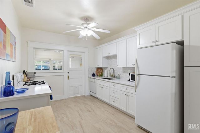 1929 A Street, Bakersfield, CA 93301