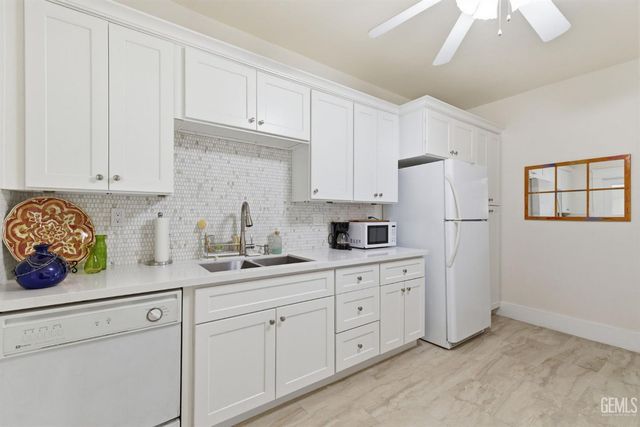 1929 A Street, Bakersfield, CA 93301