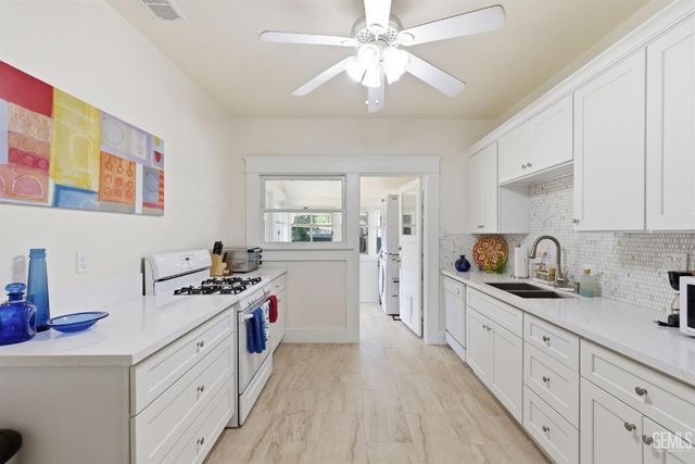 1929 A Street, Bakersfield, CA 93301