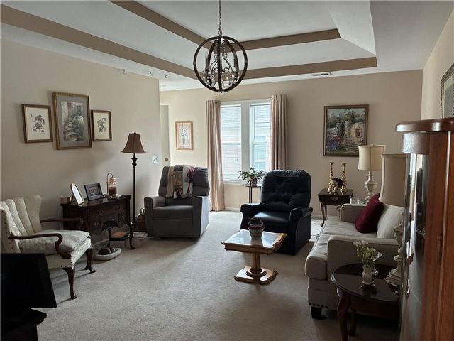 3004 Prairie View Drive, Harrisonville, MO 64701