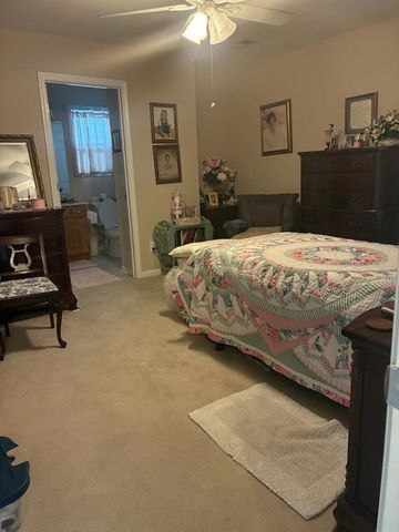 3004 Prairie View Drive, Harrisonville, MO 64701