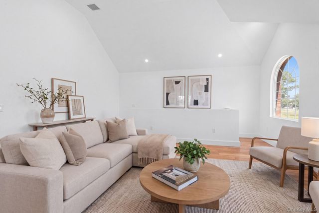 15815 N Conduit Avenue, Jamaica, NY 11434