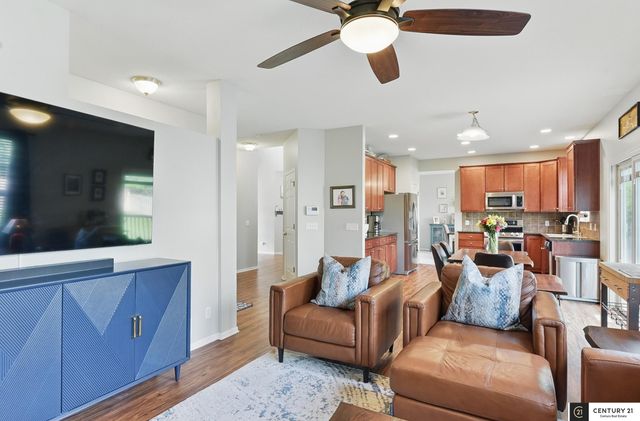 2421 Sand Hills Drive, Papillion, NE 68046