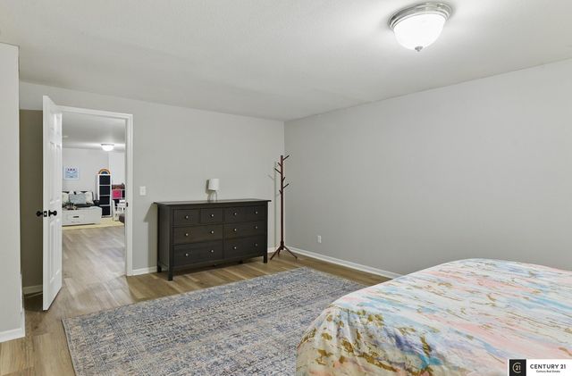 2421 Sand Hills Drive, Papillion, NE 68046