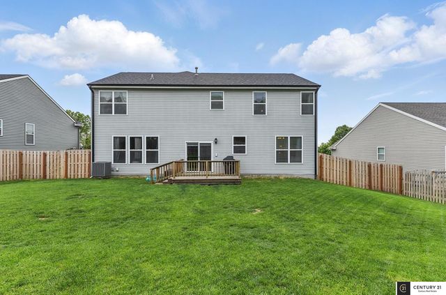 2421 Sand Hills Drive, Papillion, NE 68046