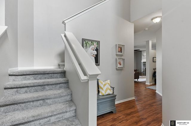 2421 Sand Hills Drive, Papillion, NE 68046