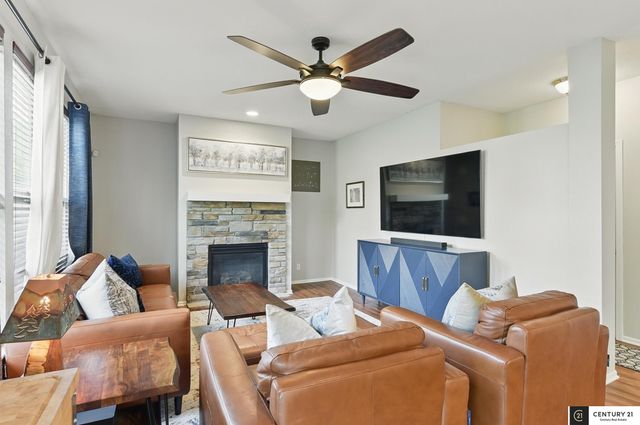 2421 Sand Hills Drive, Papillion, NE 68046