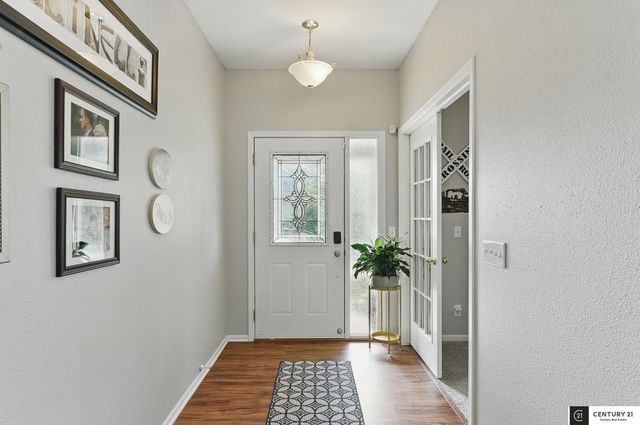 2421 Sand Hills Drive, Papillion, NE 68046