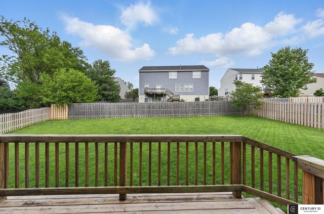 2421 Sand Hills Drive, Papillion, NE 68046