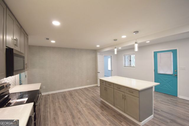 98 Woodvalley Drive, Fayetteville, GA 30215