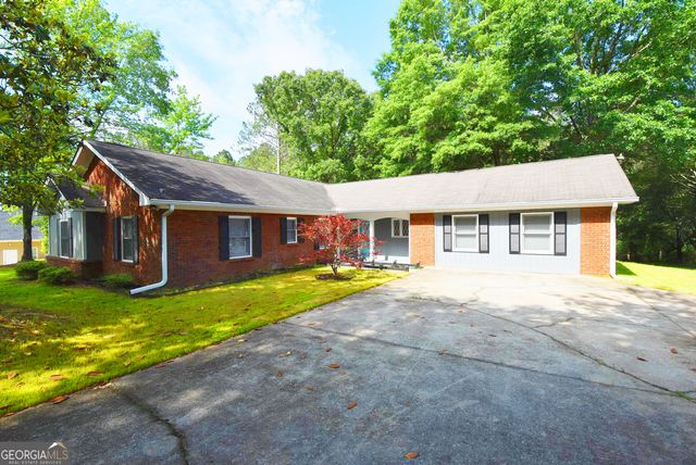 98 Woodvalley Drive, Fayetteville, GA 30215