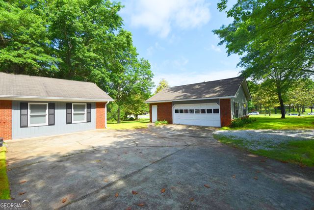 98 Woodvalley Drive, Fayetteville, GA 30215