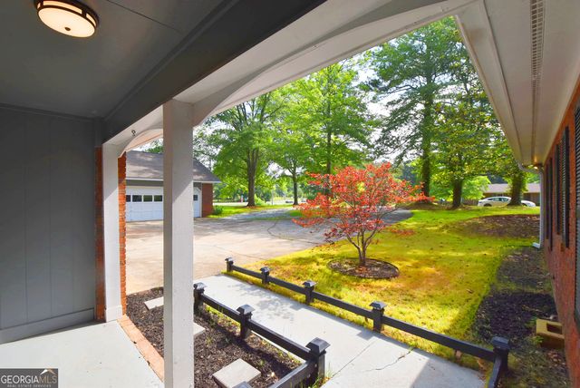 98 Woodvalley Drive, Fayetteville, GA 30215